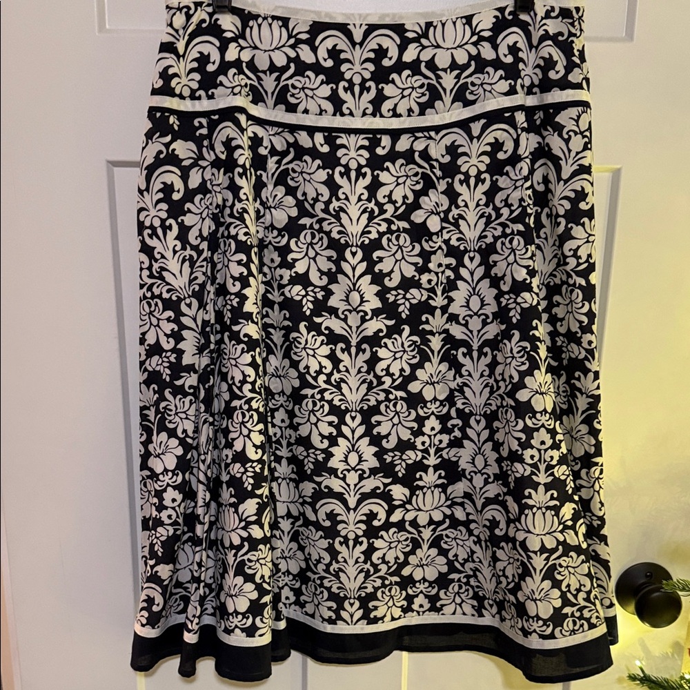 Jones New York Navy and Cream A-Line Skirt
